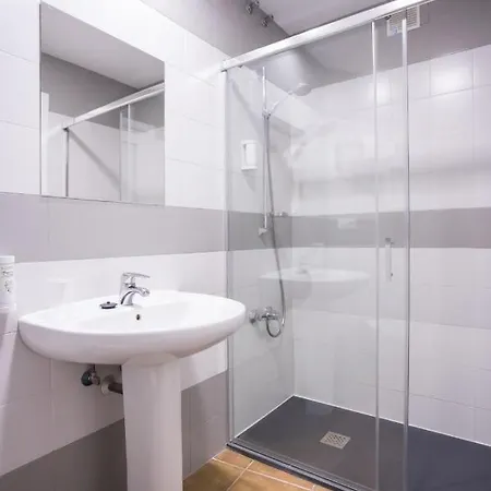 Hostal Rio 2*